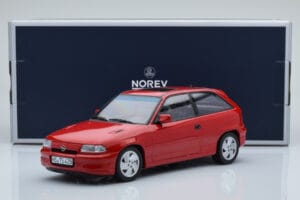 Opel Astra F GSi Vermelho Norev 1:18 183672 Metal - imagem 6 de 6