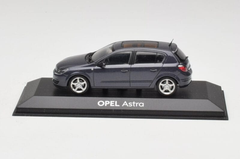 Opel Astra H Cinzento Minichamps 1:43 B24910027A Metal