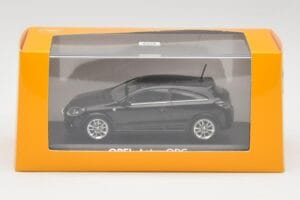 Opel Astra H OPC Preto Minichamps 1:43 90399890 Metal - imagem 4 de 4