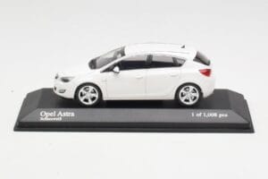 Opel Astra J Branco Minichamps 1:43 400049001 Metal
