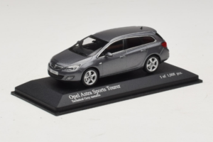Opel Astra J Sports Tourer Minichamps 1:43 400049014 Metal - imagem 2 de 4