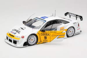 Opel Calibra V6 #9 M. Reuter DTM 1995 UT Models 1:18 180954209 Metal - imagem 2 de 8