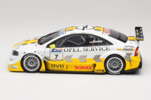 Opel Astra V8 Coupe #7 M. Reuter DTM 2000 Action 1:18 AC8004807 Metal - imagem 4 de 8
