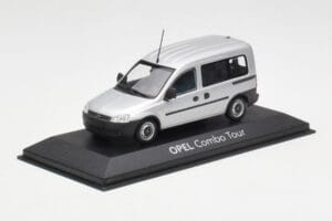 Opel Combo C Prata Minichamps 1:43 COMBO001 Metal - imagem 2 de 4