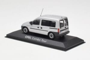 Opel Combo C Prata Minichamps 1:43 COMBO001 Metal - imagem 3 de 4