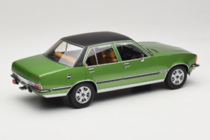 Opel Commodore B Verde MCG 1:18 MCG18565 Metal - imagem 2 de 6