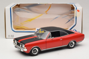 Opel Commodore GS/E Vermelho Revell 1:18 08826 Metal - imagem 8 de 8