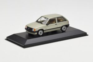 Opel Corsa A Swing Verde Minichamps 1:43 400045002 Metal - imagem 2 de 4