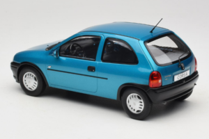 Opel Corsa B Blue Metallic MCG 1:18 MCG18514 Metal - imagem 5 de 6