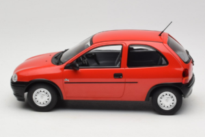Opel Corsa B Vermelho MCG 1:18 MCG18513 Metal - imagem 3 de 6