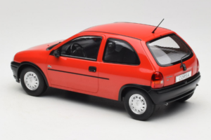 Opel Corsa B Vermelho MCG 1:18 MCG18513 Metal - imagem 5 de 6