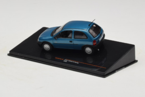 Opel Corsa B Swing Azul IXO 1:43 CLC581N Metal - imagem 3 de 4
