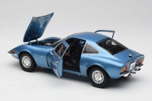 Opel GT Azul Minichamps 1:18 180049020 Metal - imagem 5 de 8