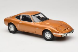 Opel GT Dourado Minichamps 1:18 180049025 Metal - imagem 6 de 8