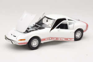 Opel GT Branco Minichamps 1:18 180049027 Metal - imagem 2 de 8
