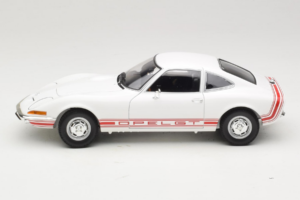 Opel GT Branco Minichamps 1:18 180049027 Metal - imagem 4 de 8