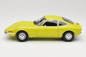 Opel GT Amarelo Minichamps 1:18 180049032 Metal - imagem 4 de 8