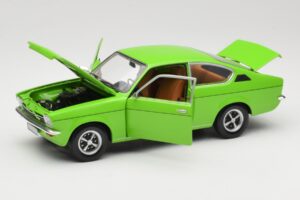 Opel Kadett C Coupe Verde Minichamps 1:18 180045620 Metal - imagem 2 de 8