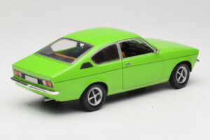 Opel Kadett C Coupe Verde Minichamps 1:18 180045620 Metal - imagem 3 de 8