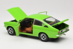 Opel Kadett C Coupe Verde Minichamps 1:18 180045620 Metal - imagem 5 de 8
