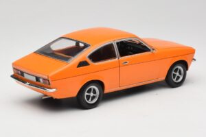 Opel Kadett C Coupe Laranja Minichamps 1:18 180045622 Metal - imagem 3 de 8