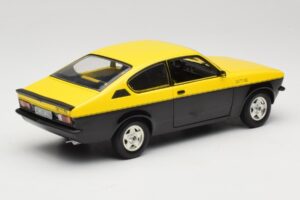Opel Kadett C GT/E Amarelo & Preto Minichamps 1:18 180045521 Metal - imagem 3 de 8