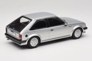 Opel Kadett D GTE Prateado MCG 1:18 MCG18533 Metal - imagem 2 de 6