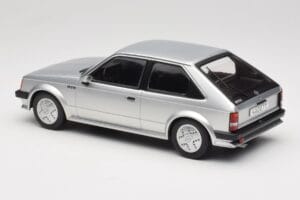 Opel Kadett D GTE Prateado MCG 1:18 MCG18533 Metal - imagem 5 de 6