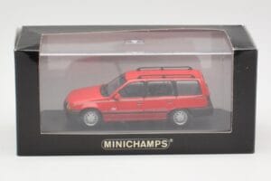 Opel Kadett E Club Station Wagon Vermelho Minichamps 1:43 400045910 Metal - imagem 2 de 3