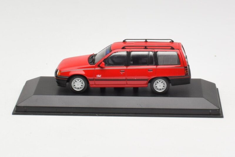 Opel Kadett E Club Station Wagon Vermelho Minichamps 1:43 400045910 Metal