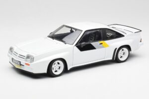 Opel Manta 400 Homologation Branco Revell 1:18 8819 Metal