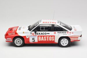 Opel Manta 400 #5 G. Colsoul Rally Ypres 1985 IXO 1:18 18RMC134 Metal - imagem 3 de 6