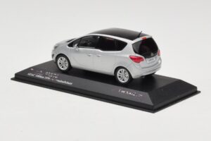 Opel Meriva B Prateado Metálico Minichamps 1:43 400040000 Metal - imagem 3 de 4