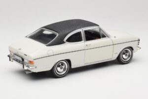 Opel Olympia A Coupe Branco Preto Revell 1:18 8446 Metal - imagem 3 de 8