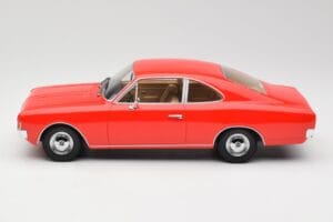 Opel Rekord C Coupe Vermelho Minichamps 1:18 107047020 Resina - imagem 3 de 6