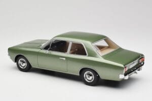 Opel Rekord C Green Metallic Minichamps 1:18 107047000 Resina - imagem 5 de 6