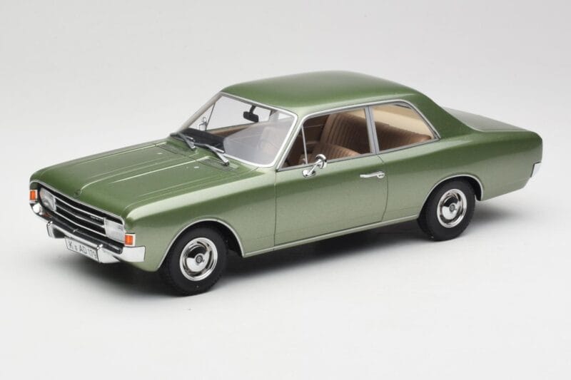 Opel Rekord C Green Metallic Minichamps 1:18 107047000 Resina