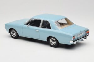 Opel Rekord C Azul Claro Minichamps 1:18 107047002 Metal - imagem 5 de 6