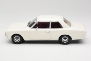 Opel Rekord C Branco Minichamps 1:18 107047001 Metal - imagem 3 de 6