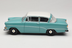Opel Rekord P1 Azul Turquesa Minichamps 1:18 180043200 Metal - imagem 4 de 8