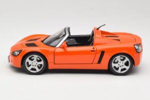 Opel Speedster Laranja Maisto 1:18 31615 Metal - imagem 4 de 8