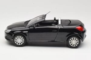 Opel Tigra TwinTop B Preto Norev 1:18 183600 Metal - imagem 4 de 8
