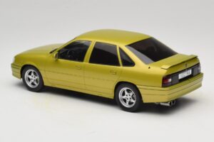 Opel Vectra A 2000 16V Amarelo MCG 1:18 MCG18463 Metal - imagem 5 de 6