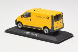Opel Vivaro A Deutsche Post Minichamps 1:43 430040562 Metal - imagem 3 de 4