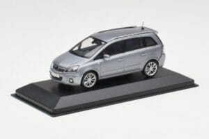 Opel Zafira A OPC Light Blue Metallic Minichamps 1:43 ZAFIRA001 Metal - imagem 2 de 4