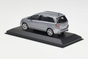 Opel Zafira A OPC Light Blue Metallic Minichamps 1:43 ZAFIRA001 Metal - imagem 3 de 4