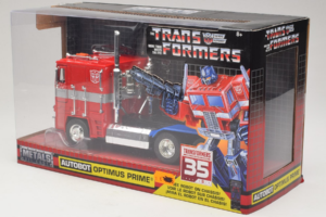 Optimus Prime Transformers Metals Diecast 1:24 99524 Metal - imagem 3 de 3