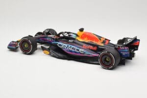 Oracle Red Bull Racing RB19 #1 M. Verstappen Winner Miami GP 2023 Minichamps 1:18 110230501 Metal - imagem 5 de 6