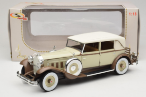 Packard Brewster Branco Signature Models 1:18 PACKARD001 Metal - imagem 8 de 8