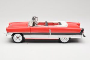 Packard Caribbean Cabriolet Vermelho American Mint 1:18 3042082 Metal - imagem 4 de 8